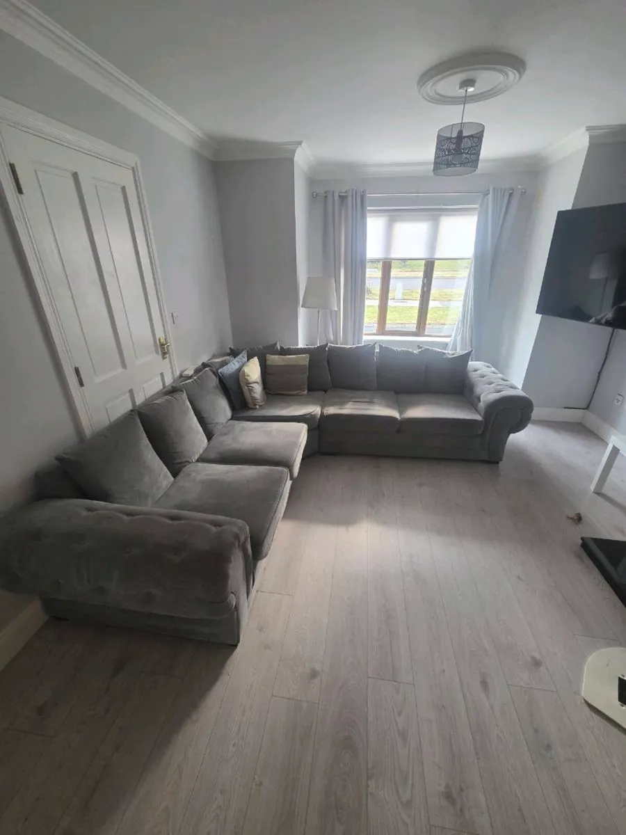 L sofa , table and chairs double bed - Image 1