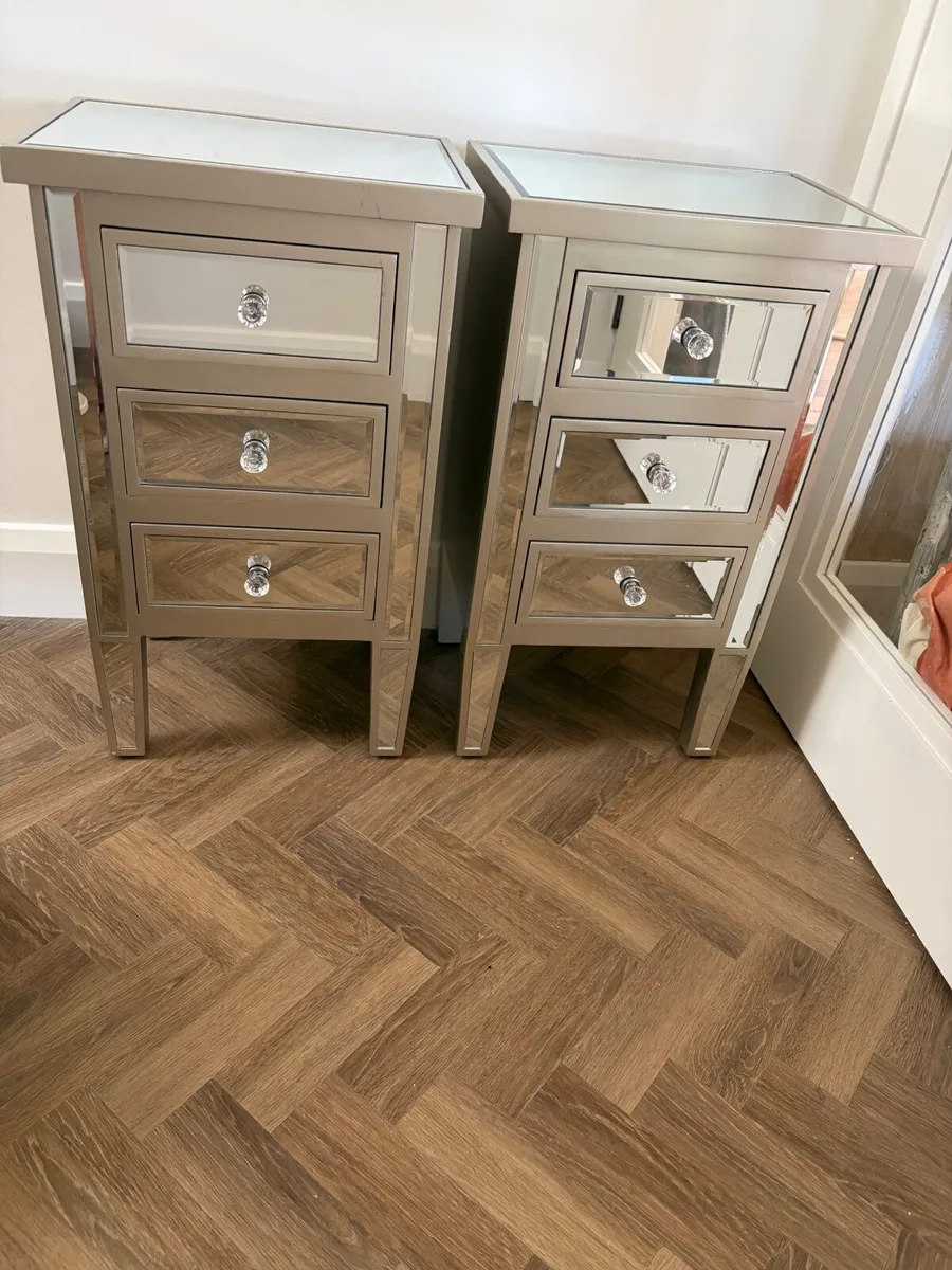 Bed side lockers - Image 1