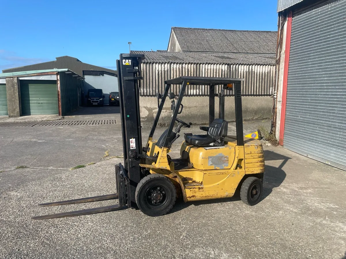 Forklift - Image 3