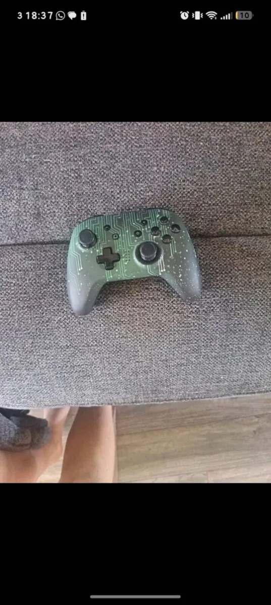 Nintendo controller - Image 1