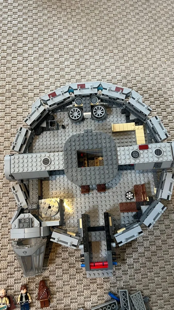 LEGO Star Wars 7965 Millenium Falcon No Box - Image 4