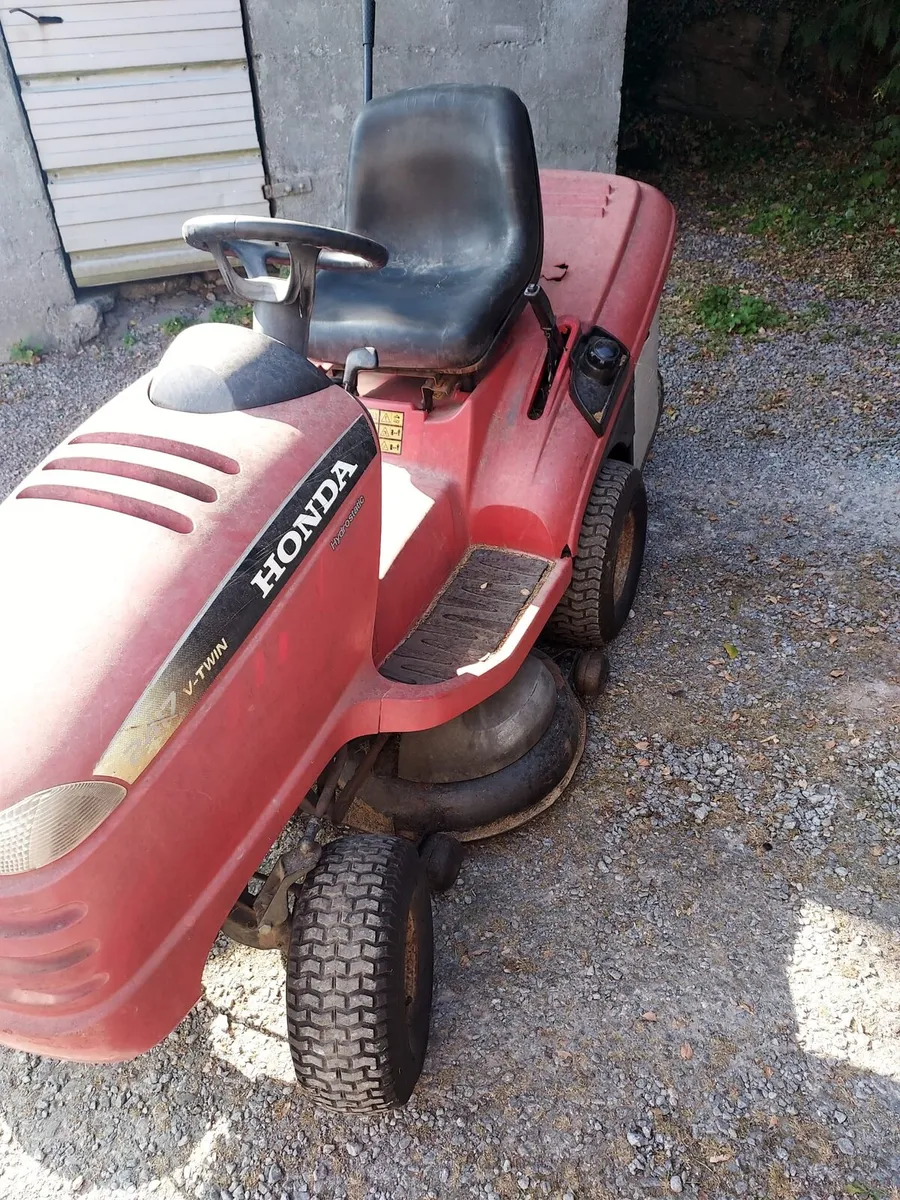 Ride on Lawnmower - Image 2