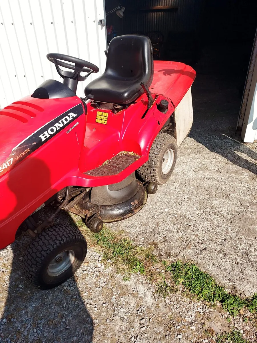 Ride on lawnmower - Image 3