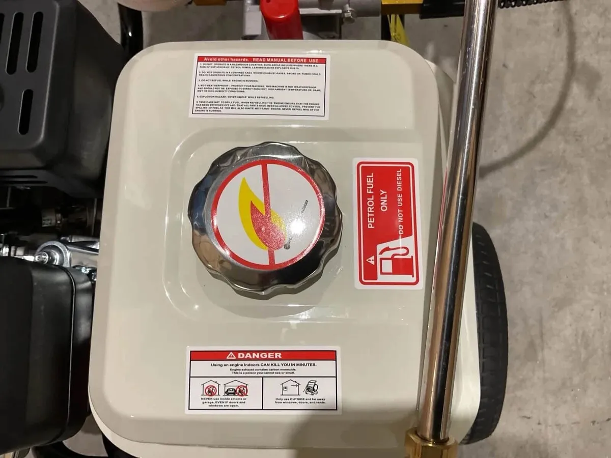 BRAND NEW 4500psi INDUSTRIAL USE PRESSURE WASHER - Image 3