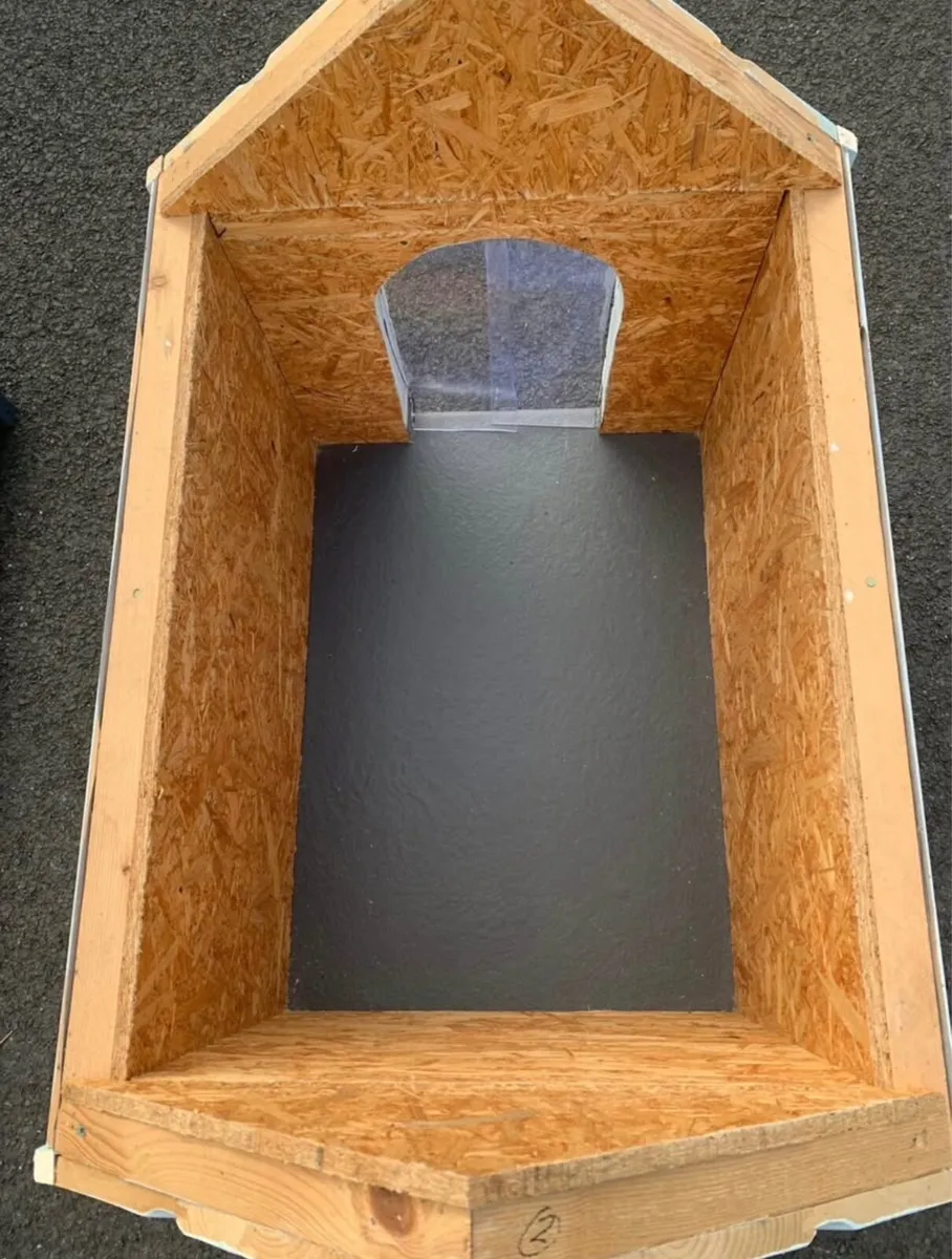 Luxury Dog house - Image 3