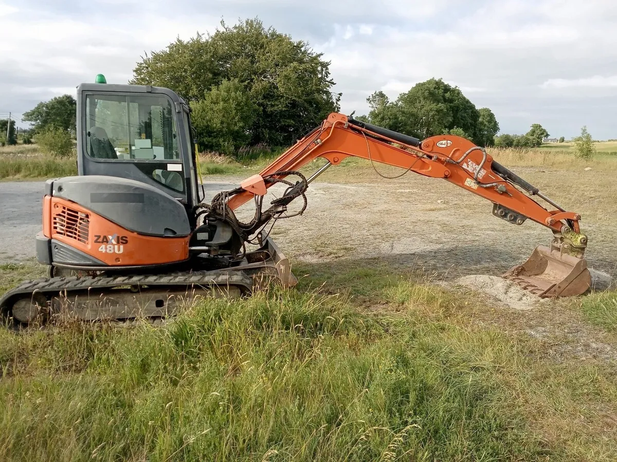 Hitachi 48U excavator - Image 4
