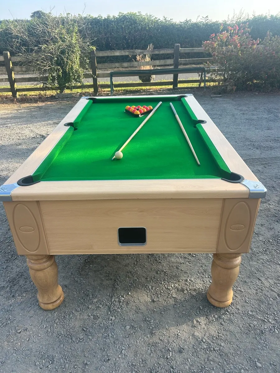 Pool table - Image 2