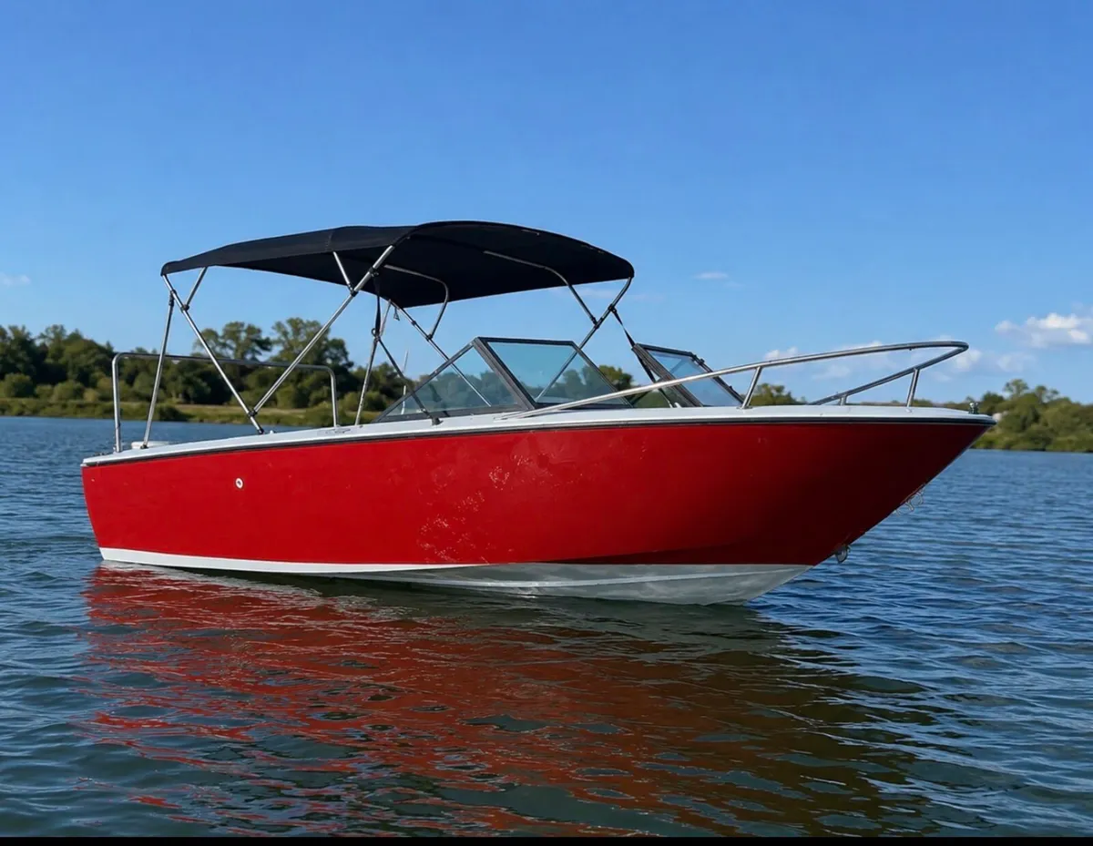 18 foot sports fishing boat - Image 1