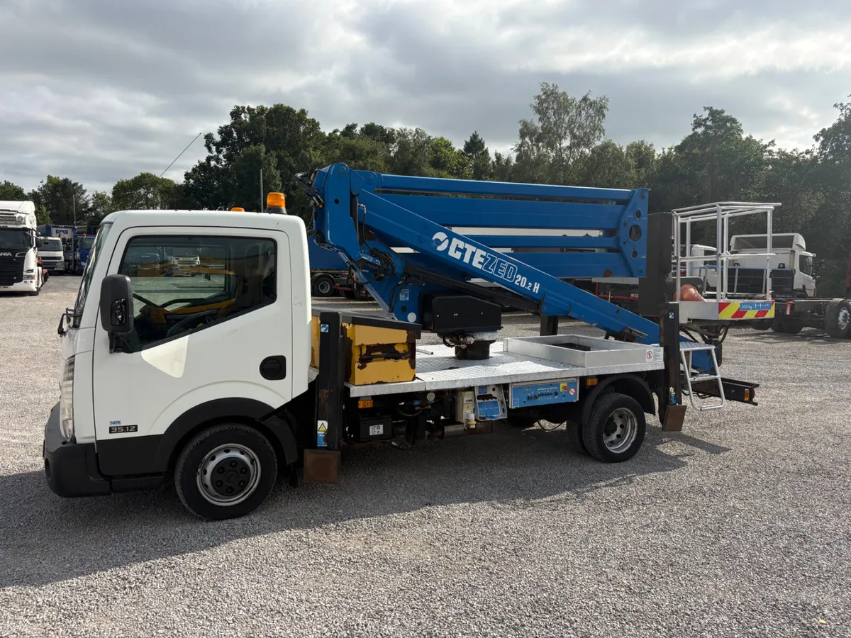 2017 Nissan Cabstar NT400 20M Cherry picker - Image 4