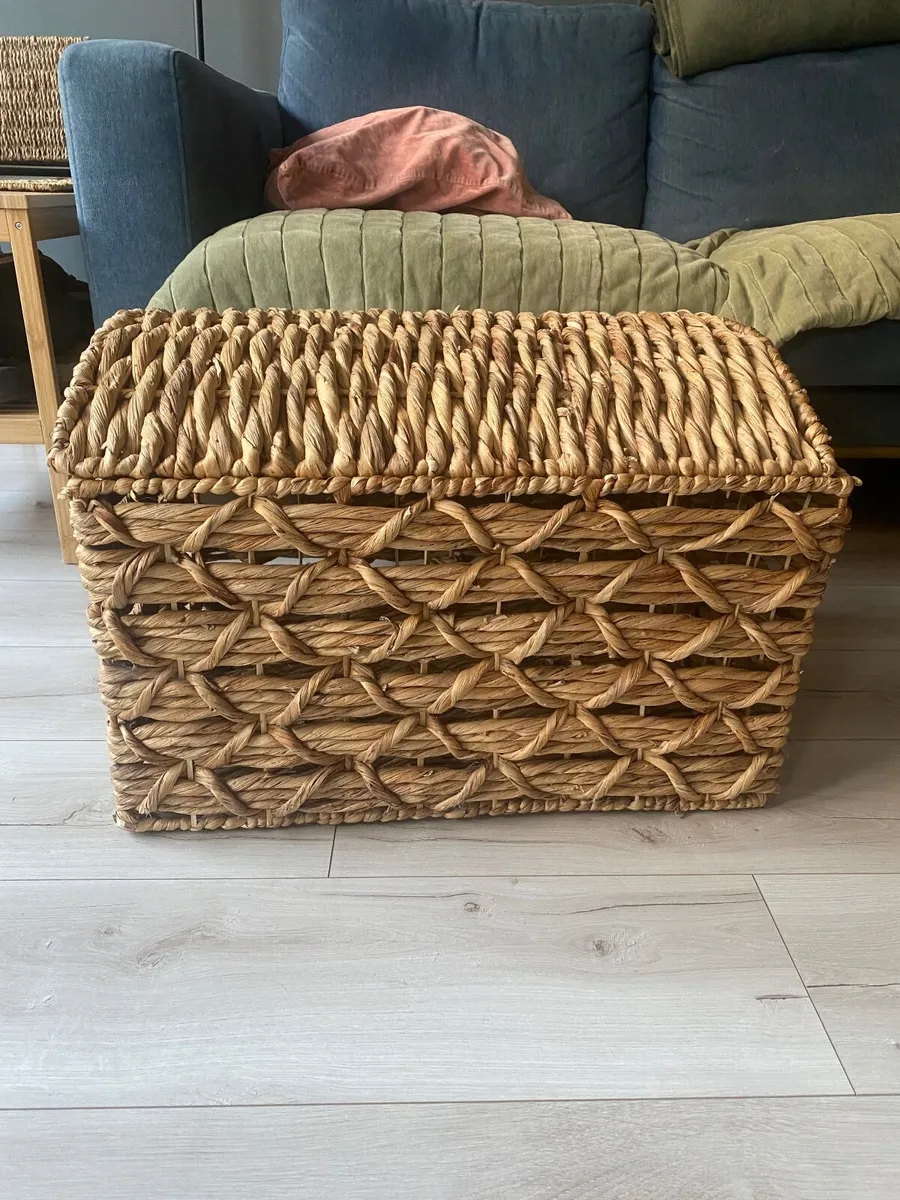 Large Woven Hyacinth Basket - Image 1