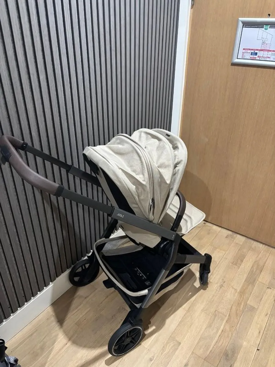 Joolz Hub2 stroller - Image 2