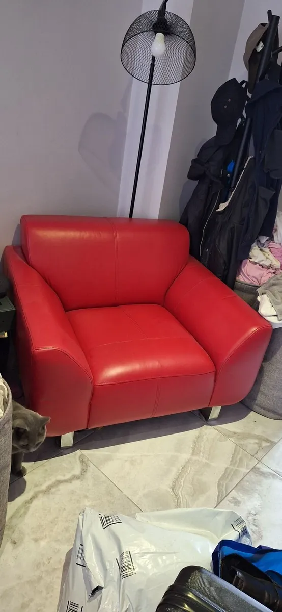 Sofa suite 3 & 1 red leather - Image 1
