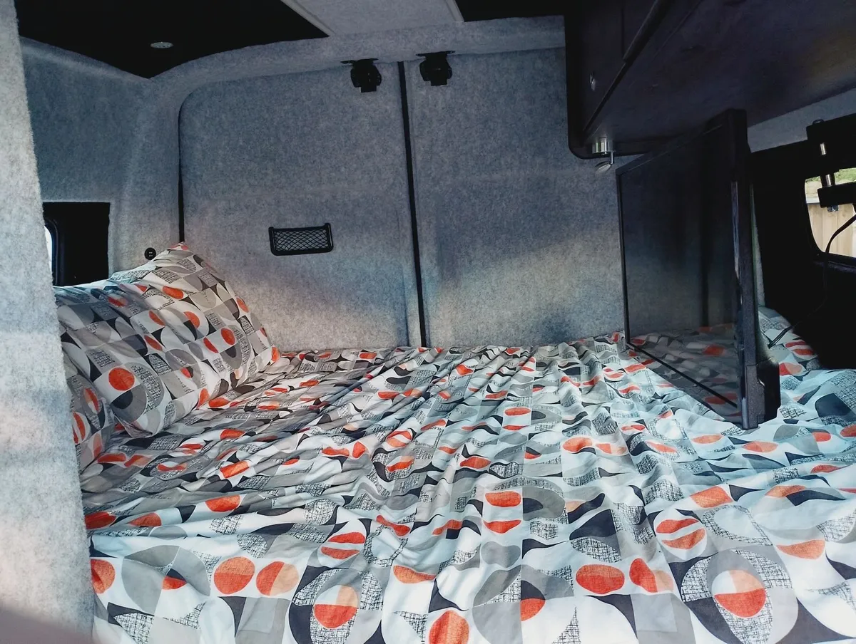 Camper Van - Image 2