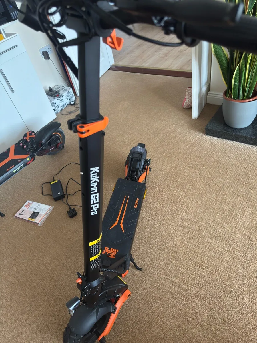 KuKirin G2 Pro VMP Electric Scooter - Image 2