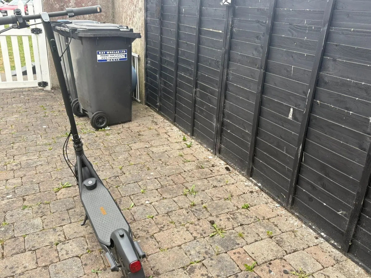 Electric scooter - Image 2