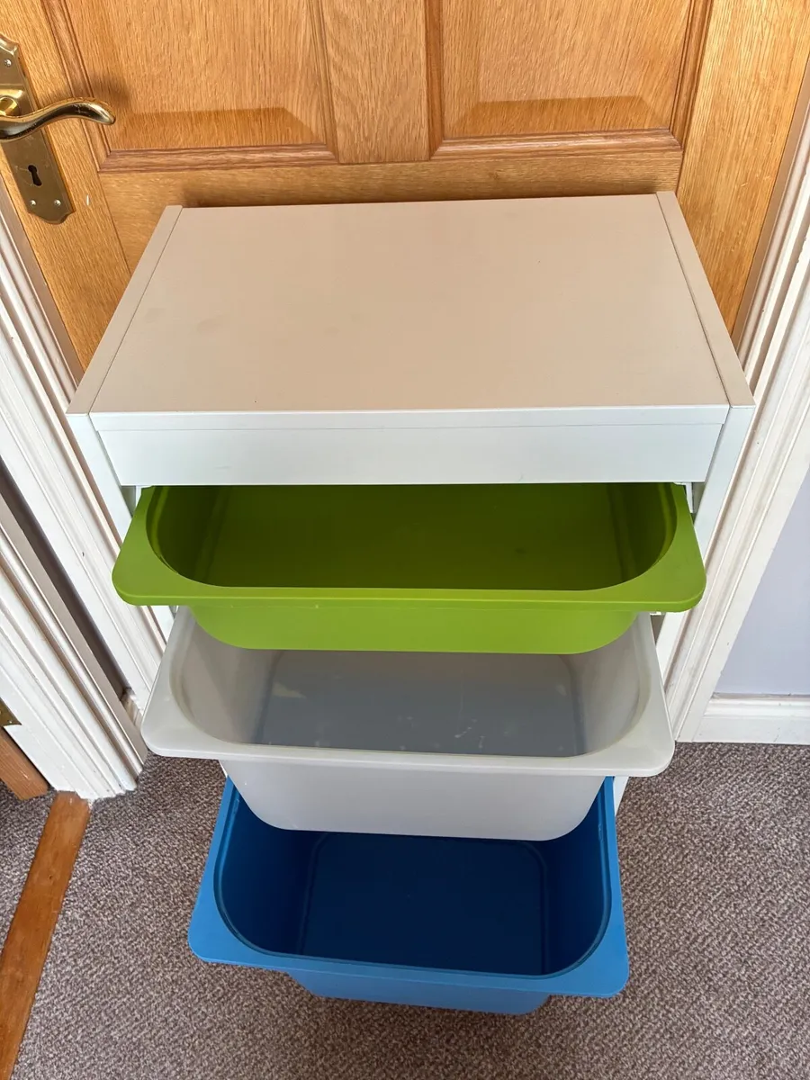 Storage Unit with plastic tubs - Image 2