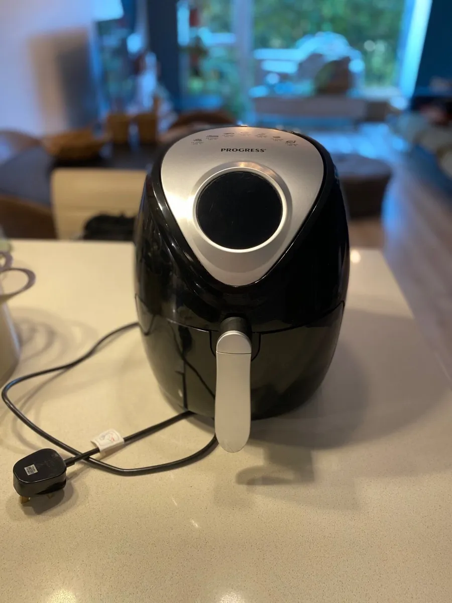 Progress 4.5L Digital Air Fryer - Image 1