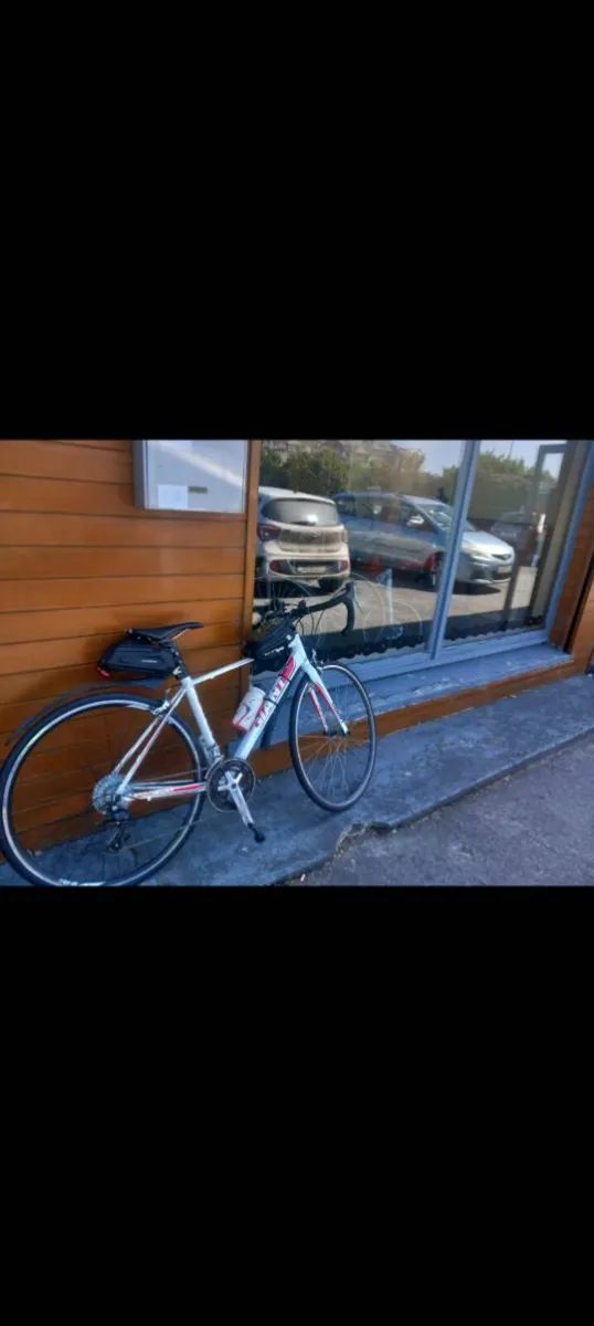 Road Bike - Image 3