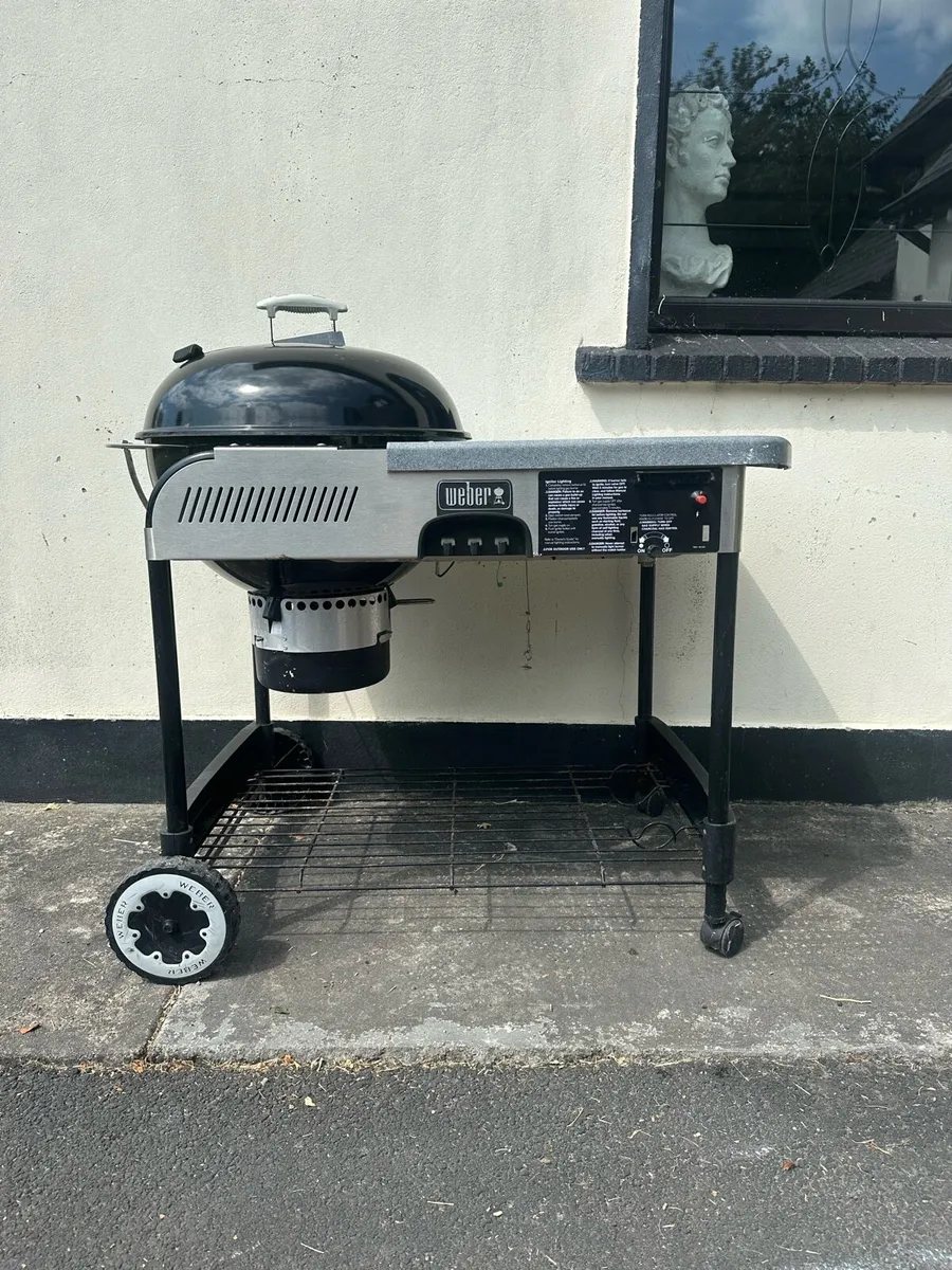 Weber BBQ - Image 1