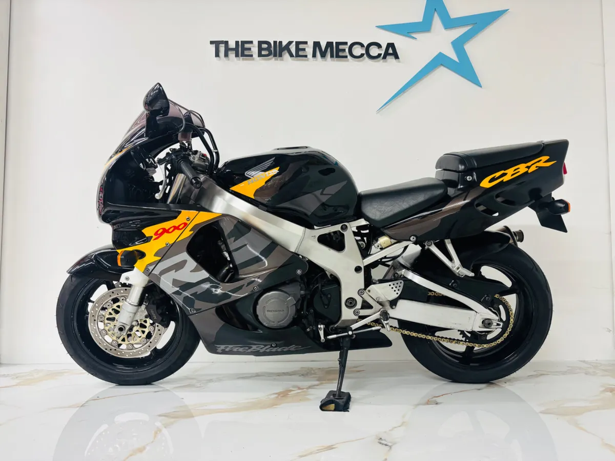 Honda cbr900rr Fireblade - Image 4