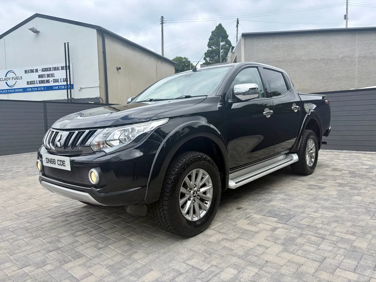 2018 MITSUBISHI L200 2.4 178 BARBARIAN AUTO NO VAT - Image 3