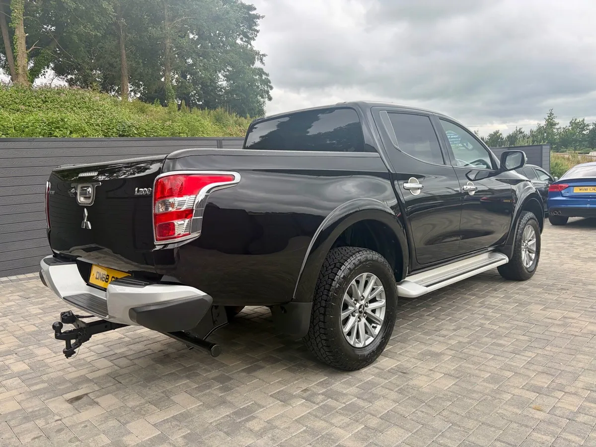 2018 MITSUBISHI L200 2.4 178 BARBARIAN AUTO NO VAT - Image 4