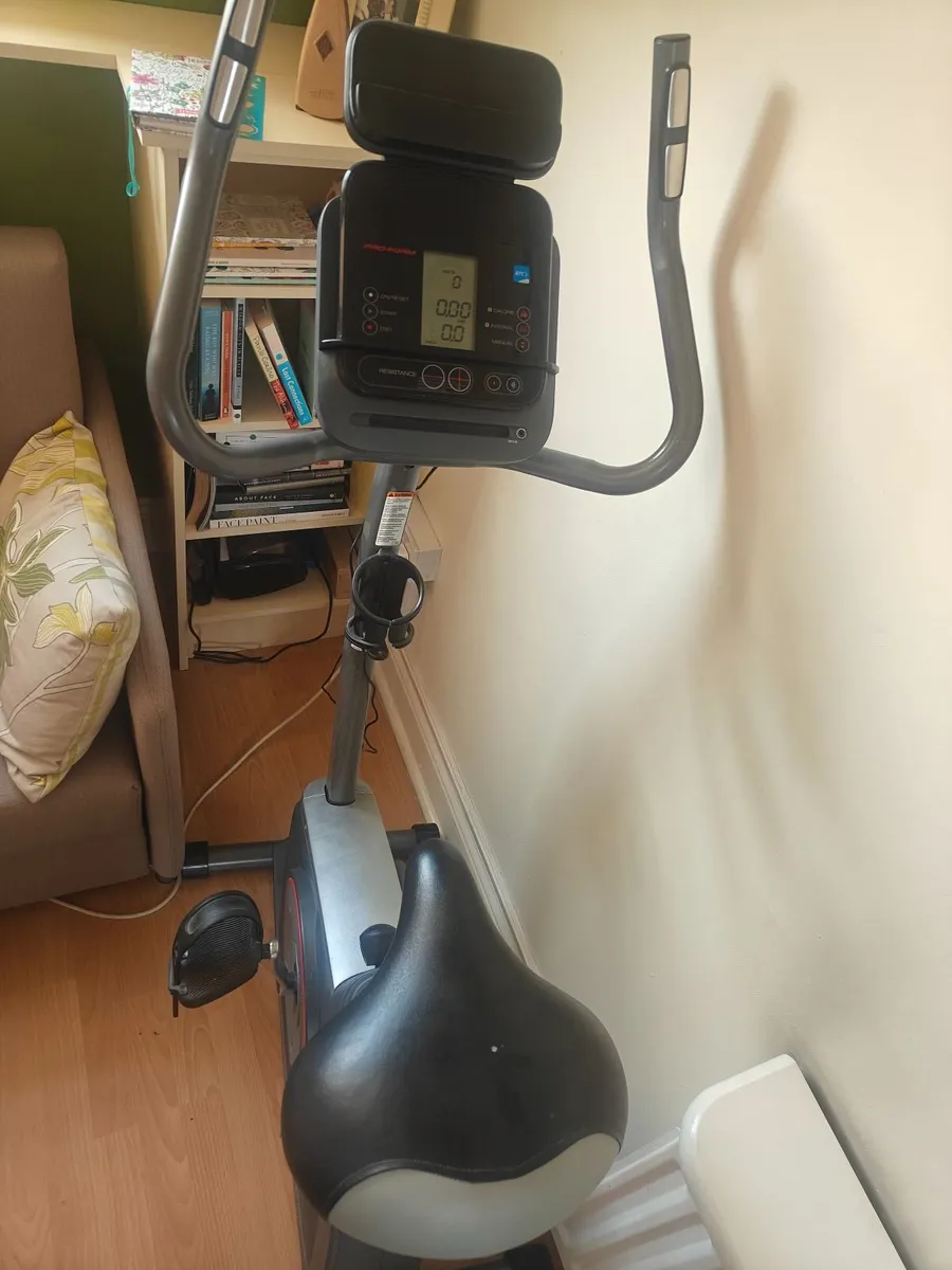 Stationery Exercise Bike - ProForm 210 CSX - Image 4