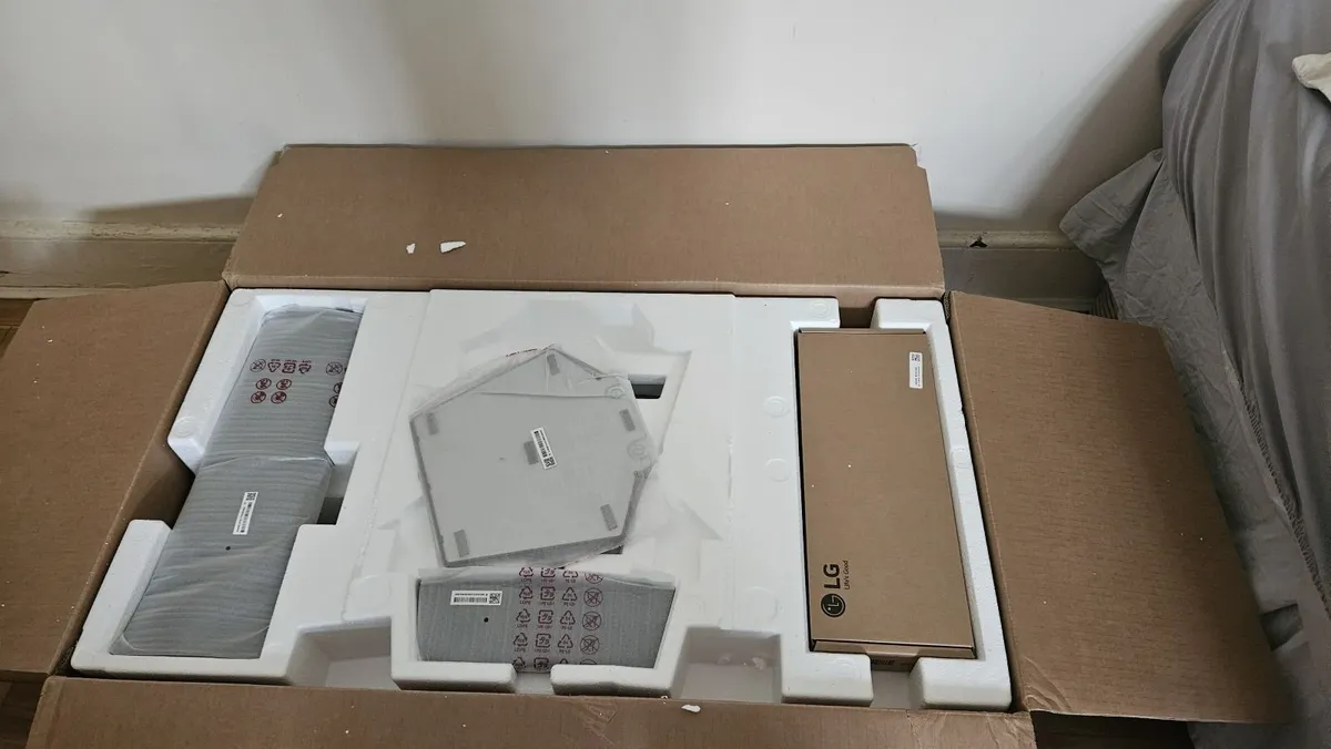 Gaming Monitor LG OLED - Image 1