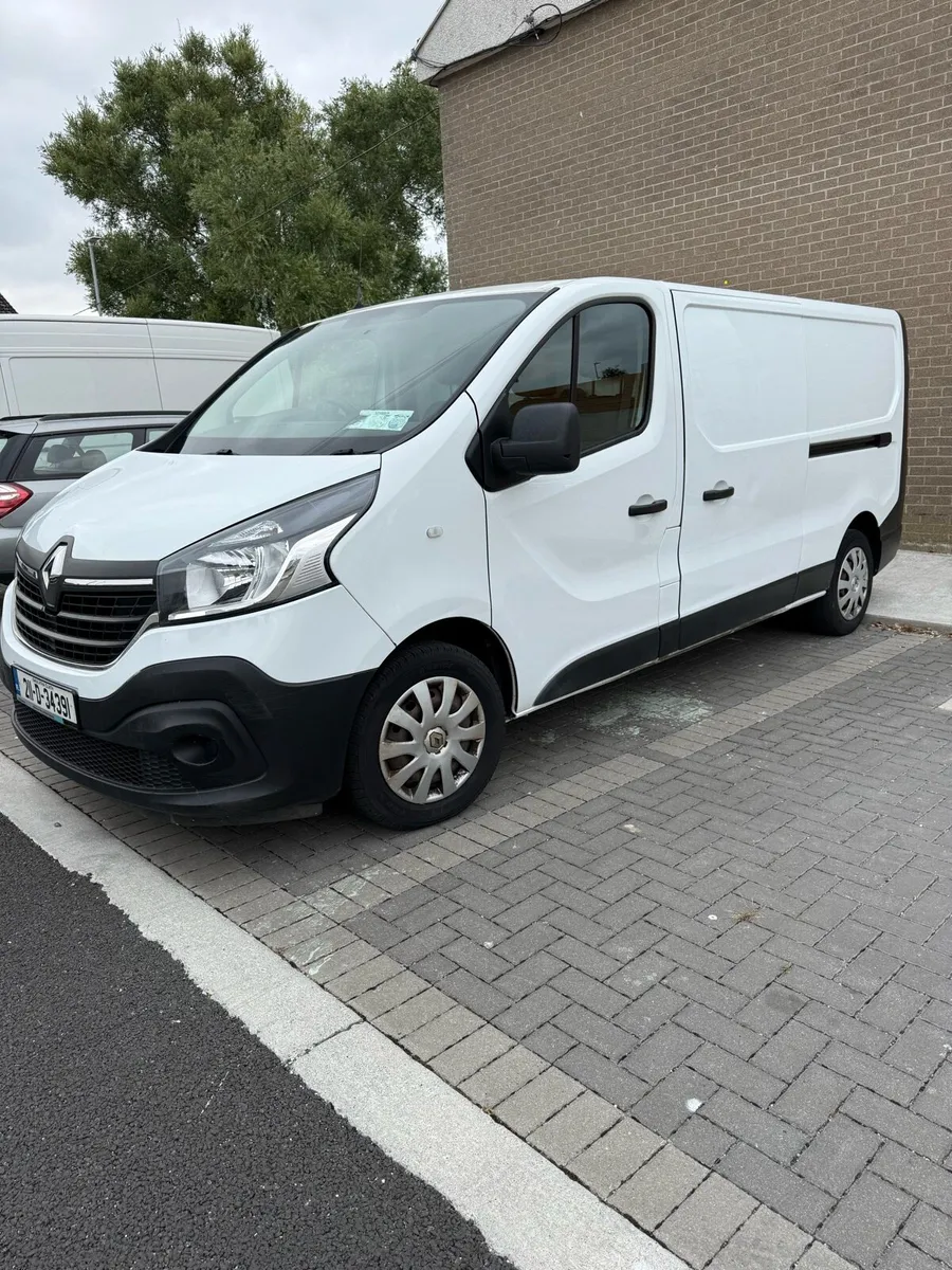 Renault traffic  (no vat ) fresh DOE - Image 2