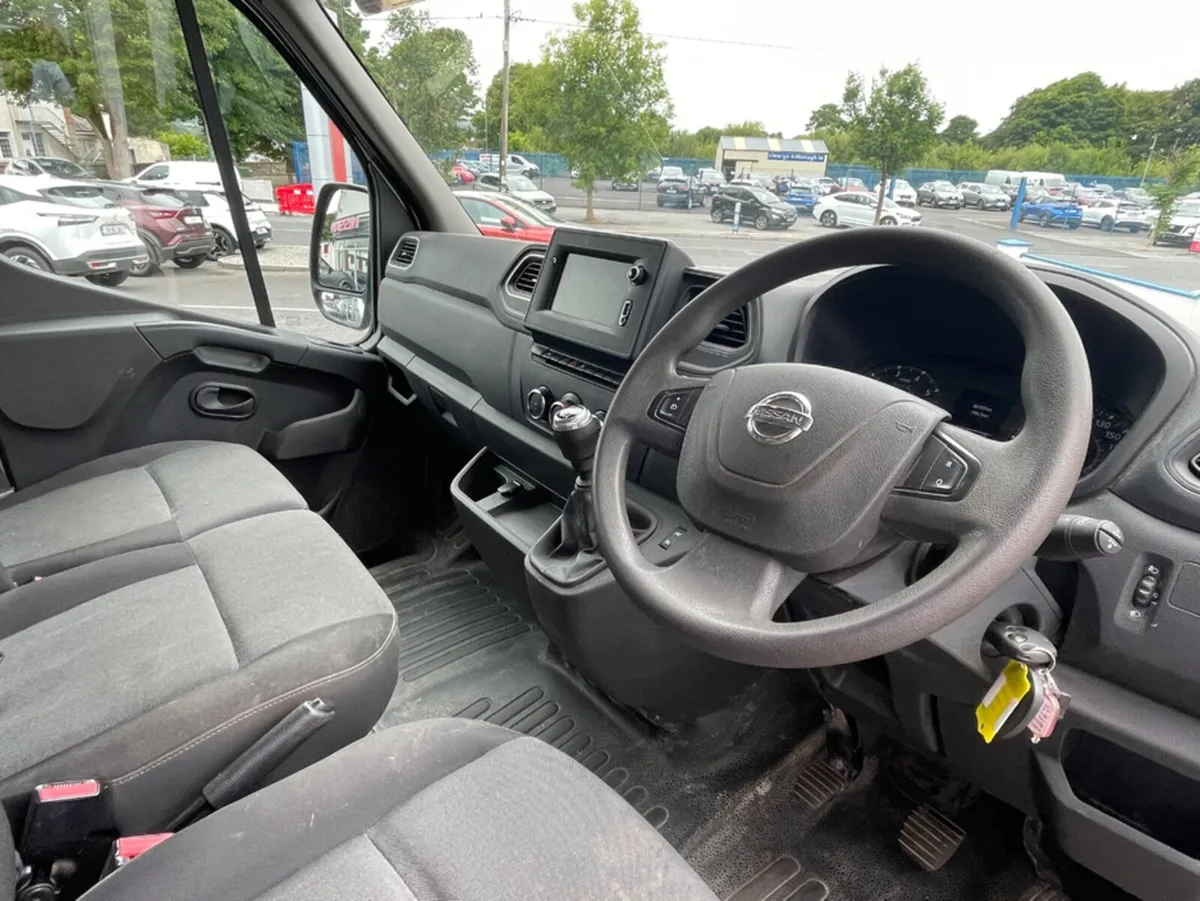 Nissan NV400 L3 H2 FWD 135 CP AIR CONDITIONING NAV - Image 3