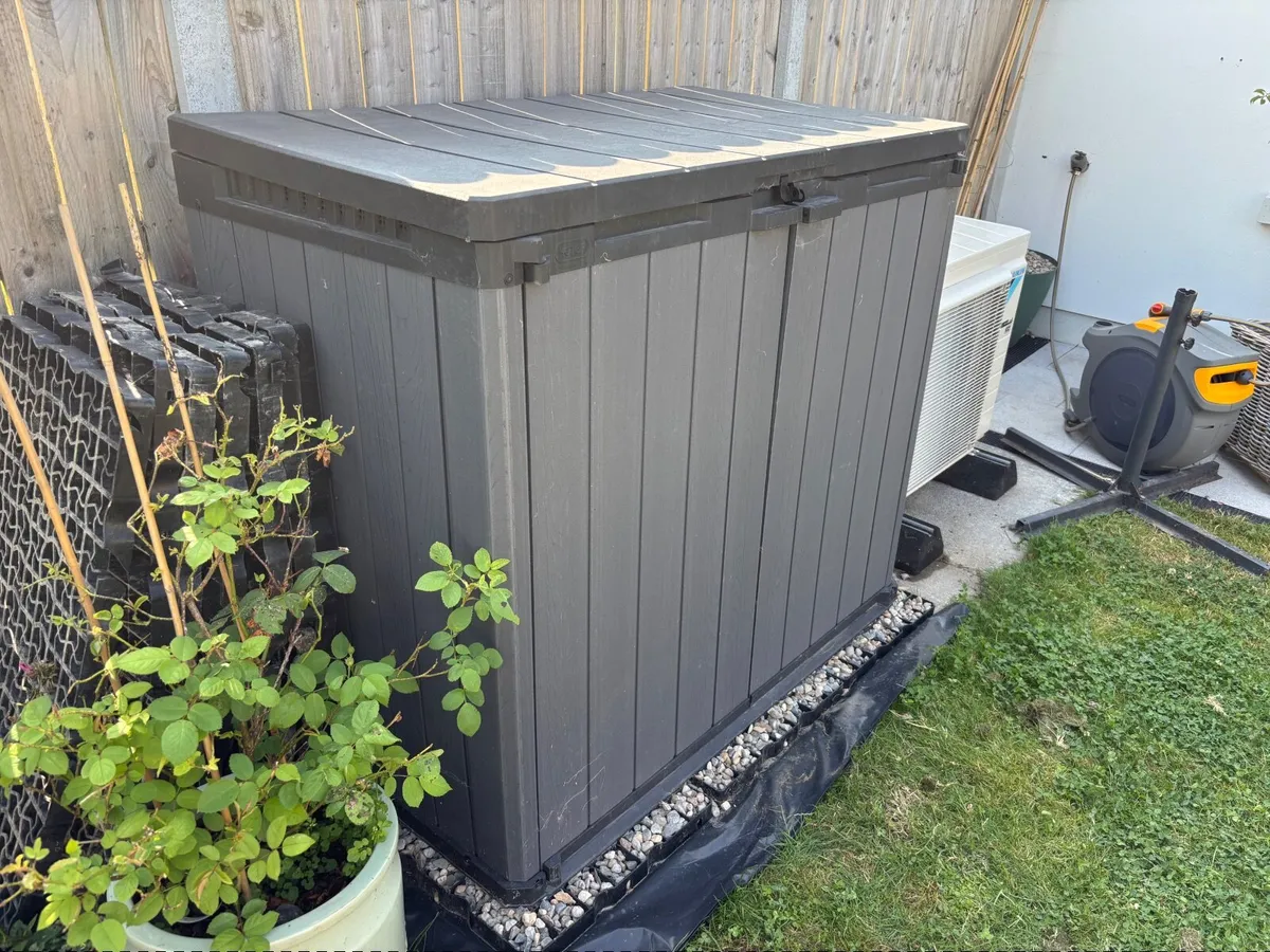 Wheelie bin/ Garden storage - Image 1