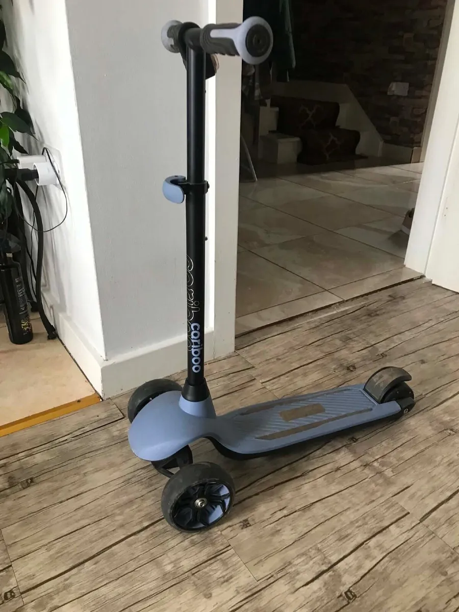 Kids scooter - Image 1