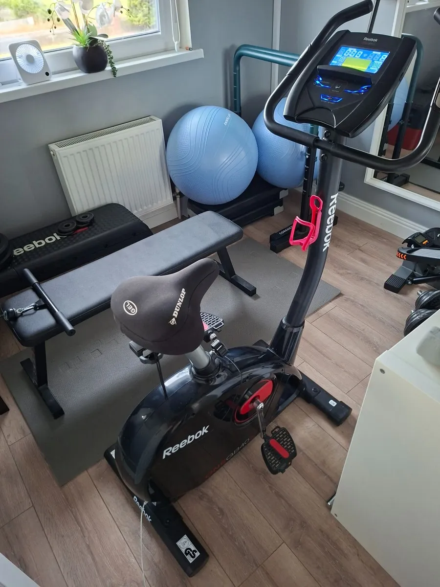 Reebok One GB40S Black Exercise Bike - Image 1