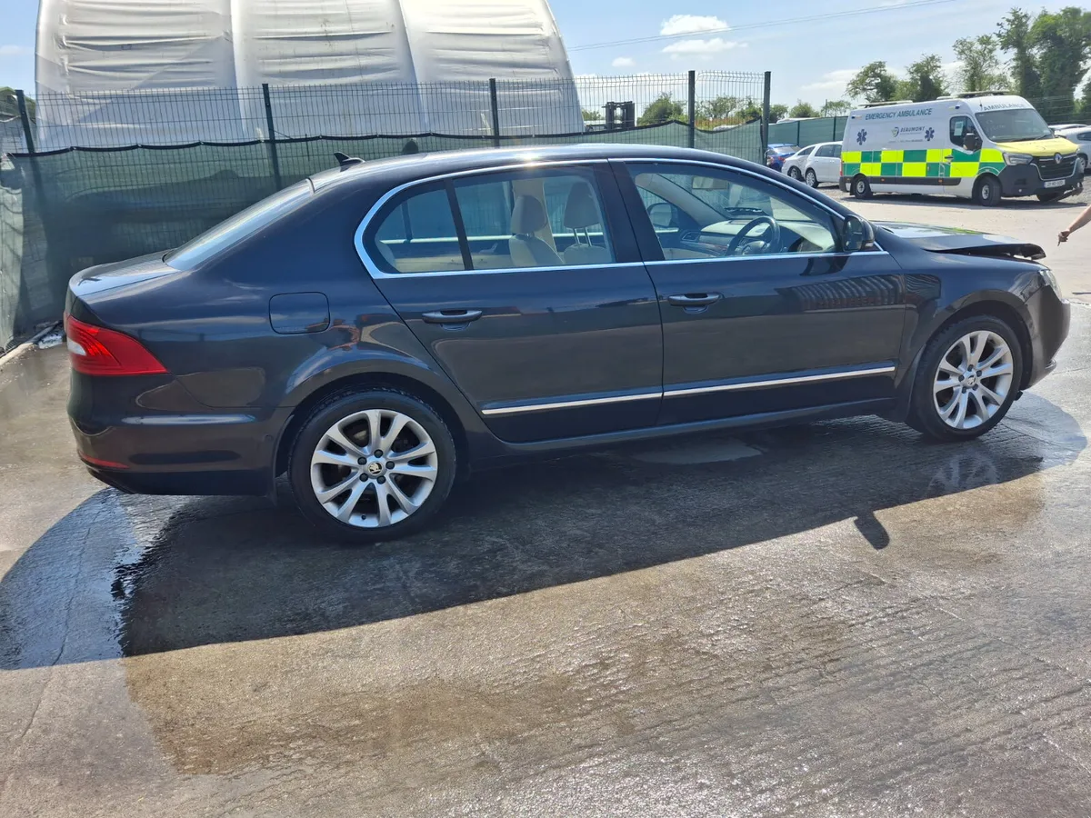 2014 Skoda Superb  Elegance  1.6 Tdi - Image 3