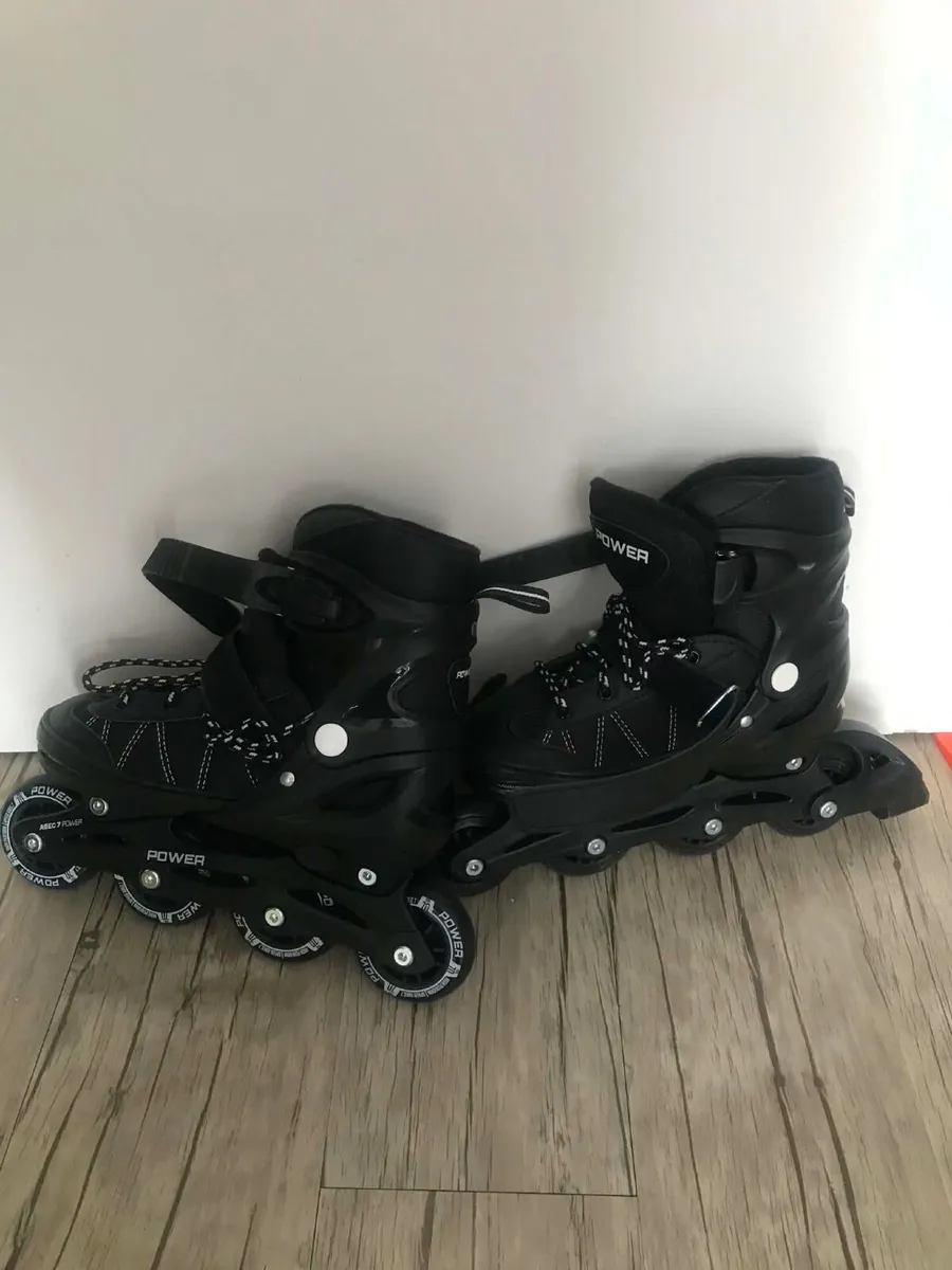 Roller blades