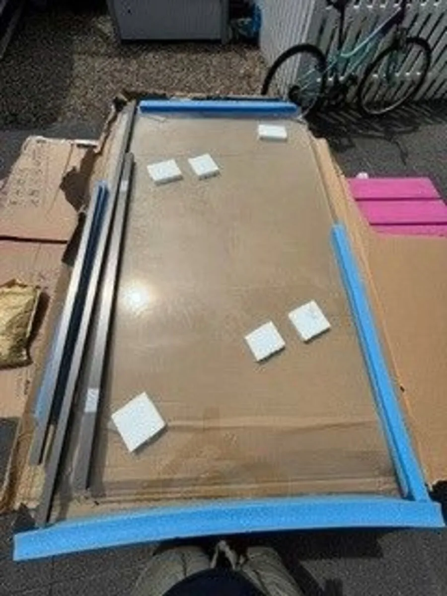 Bath screen - Fixed, with gunmetal trims - Image 3