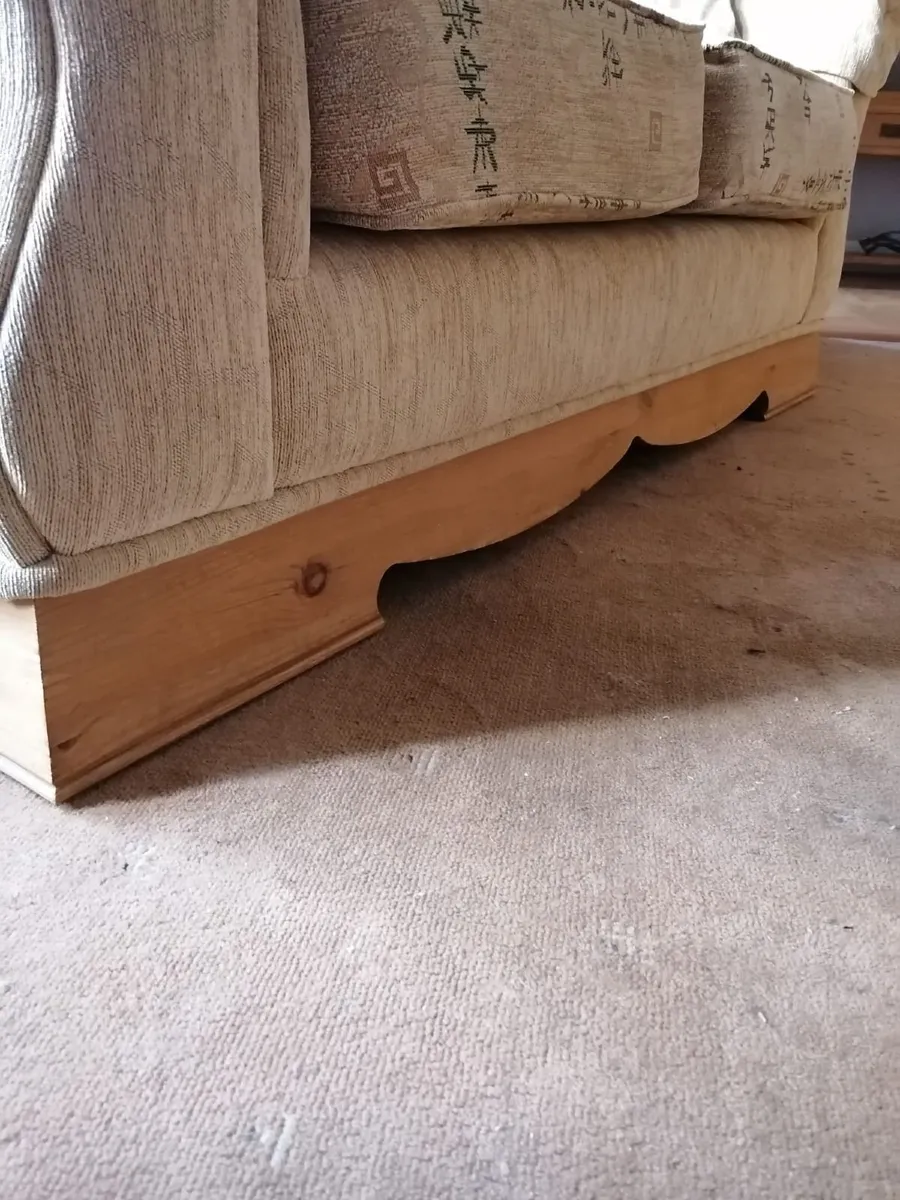 Couches - Image 2