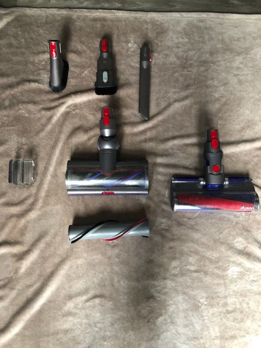 Dyson v11 - Image 2