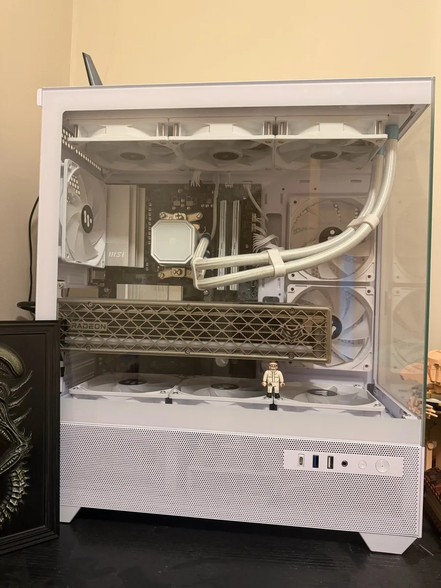Gaming Pc - RX9700 16gb - R7 7800x3d - 32GB Ram - Image 1