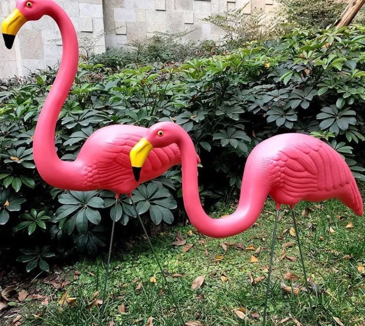 Set of 2 or 4 New Lawn Flamingos Garden Ornaments - Image 1