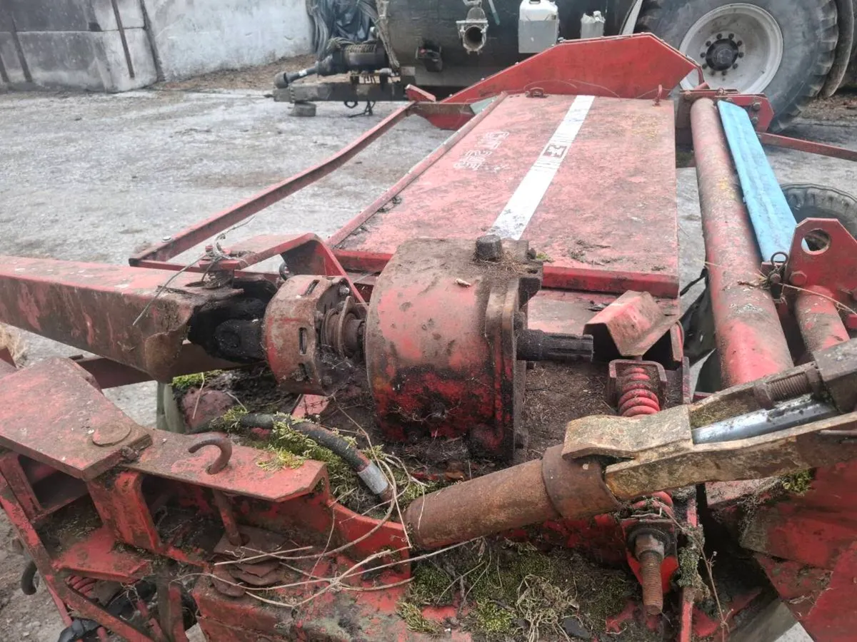 Farmyard clearance - Image 1