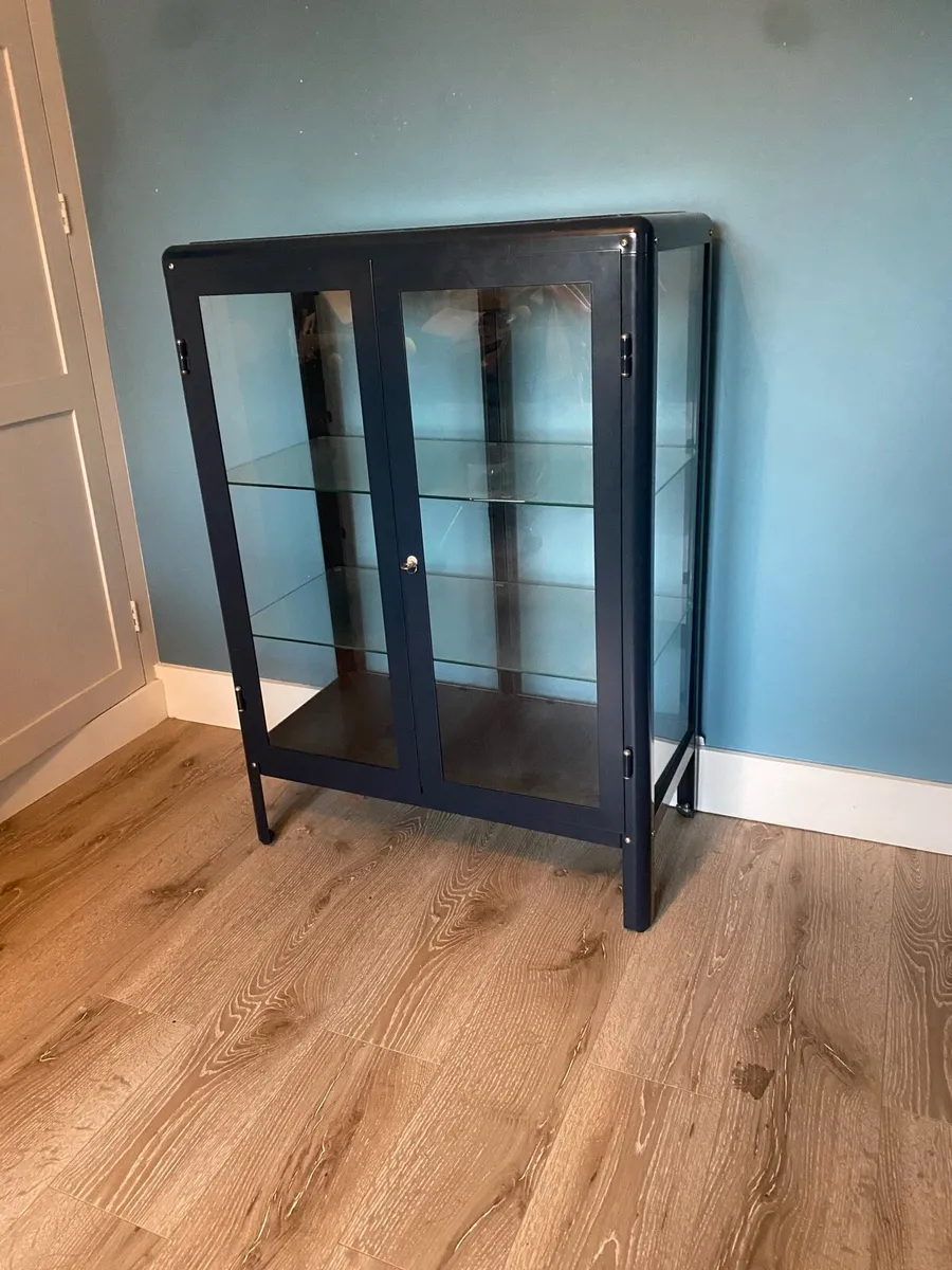 Display cabinet - Image 1