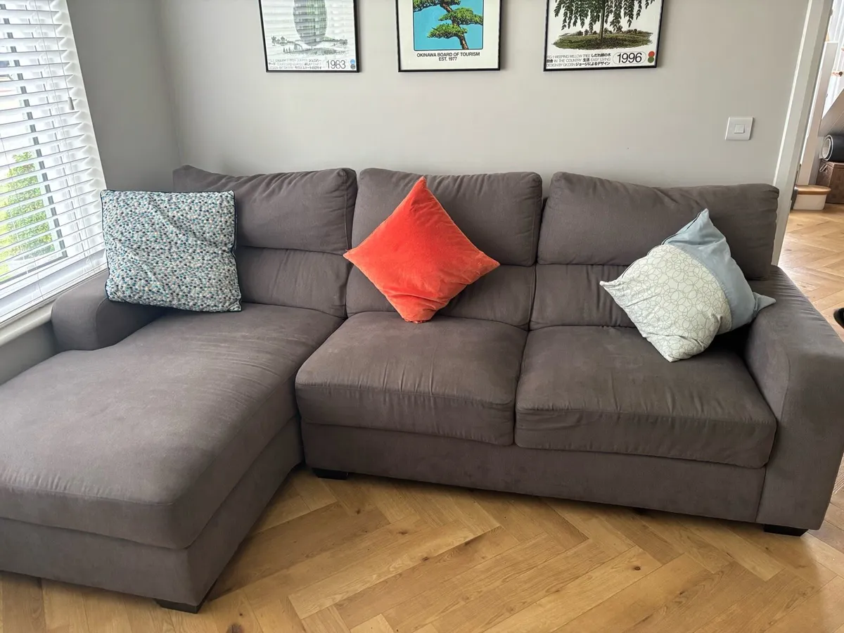 L shaped sofa - Image 2
