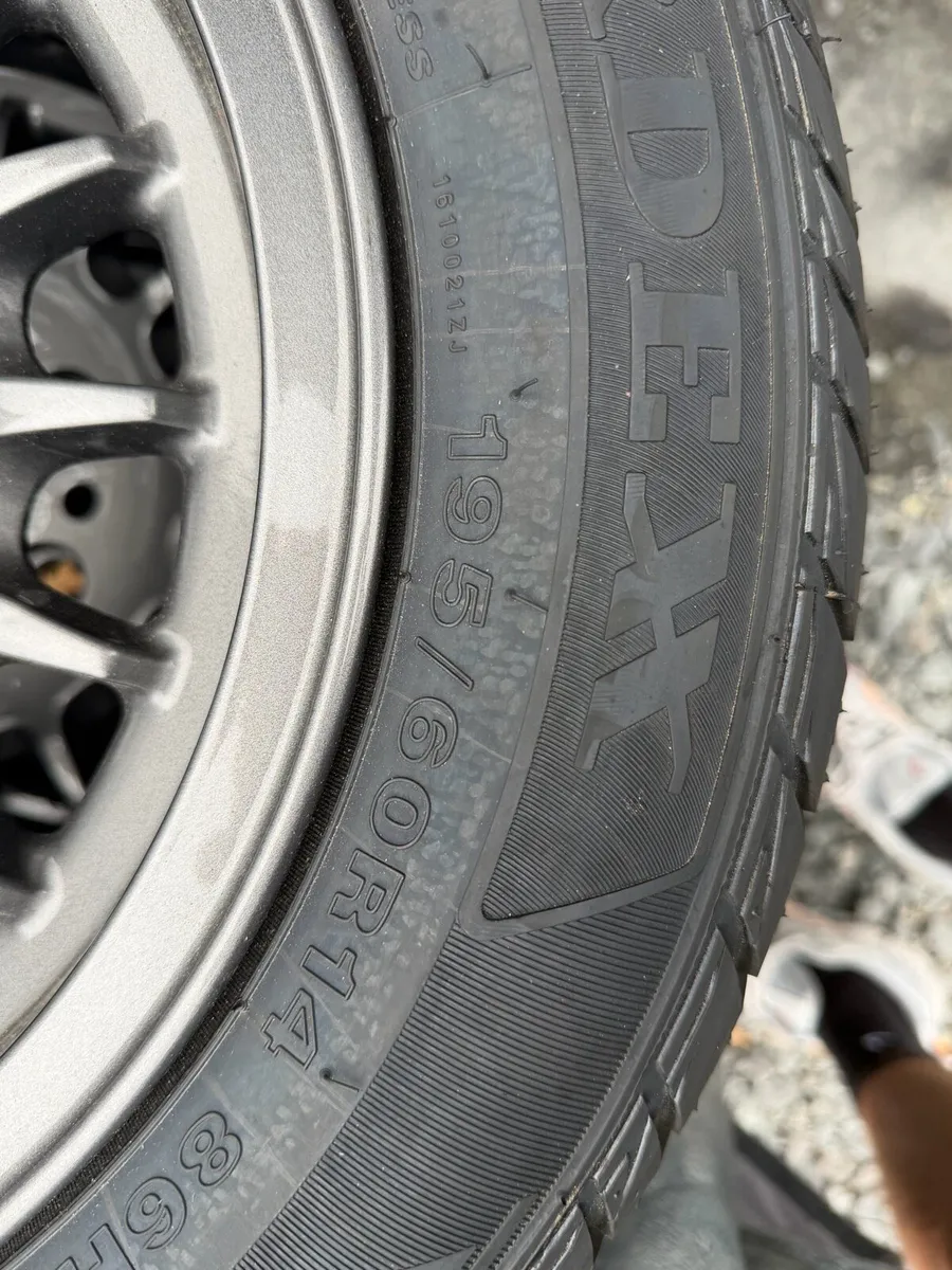 BMW E28 14” BOTTLE CAP ALLOYS - Image 2