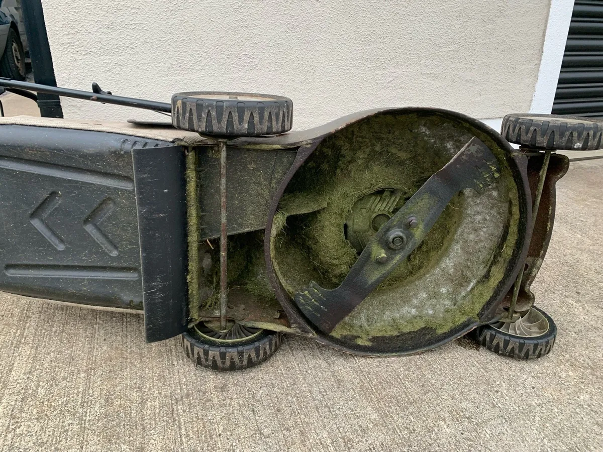 Honda push lawnmower - Image 4