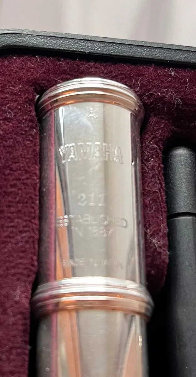 Yamaha 211 Flute - Image 1