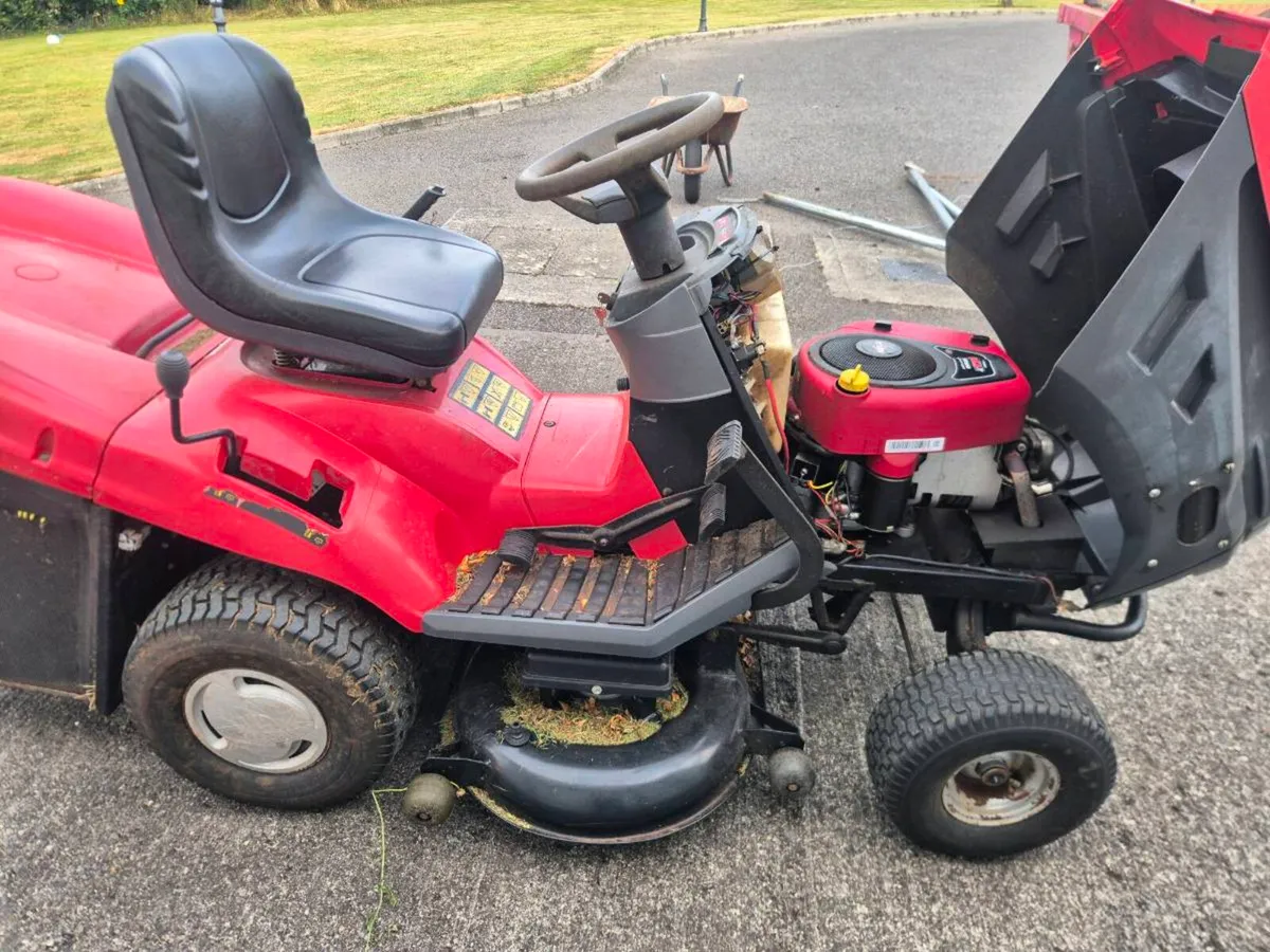 Ride on lawnmower - Image 3
