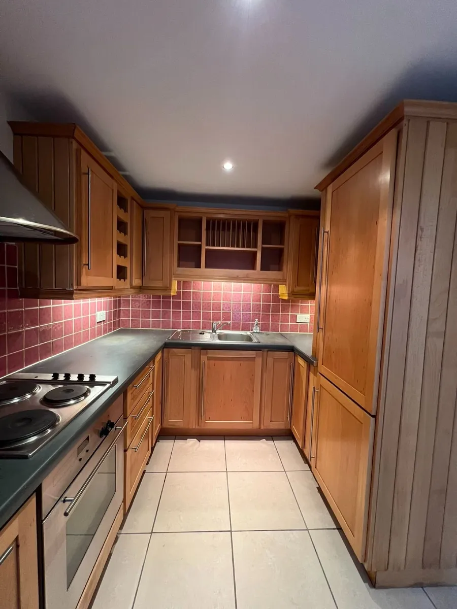 Solid European beech fitted kitchen — 20 units - Image 2