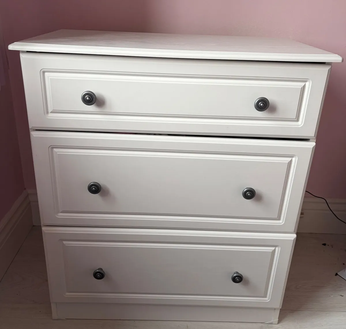 Chest  of 3 draw - Image 1