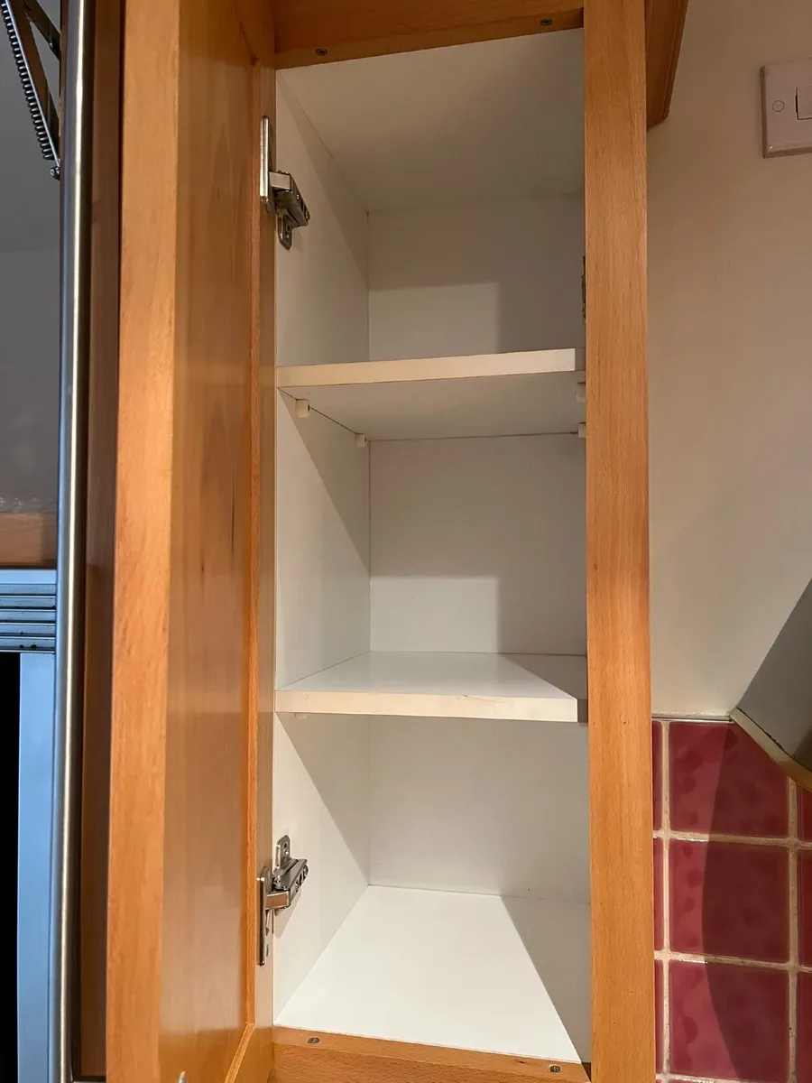 Solid European beech fitted kitchen — 20 units - Image 4
